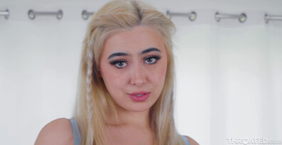 chloe-surreal-facial